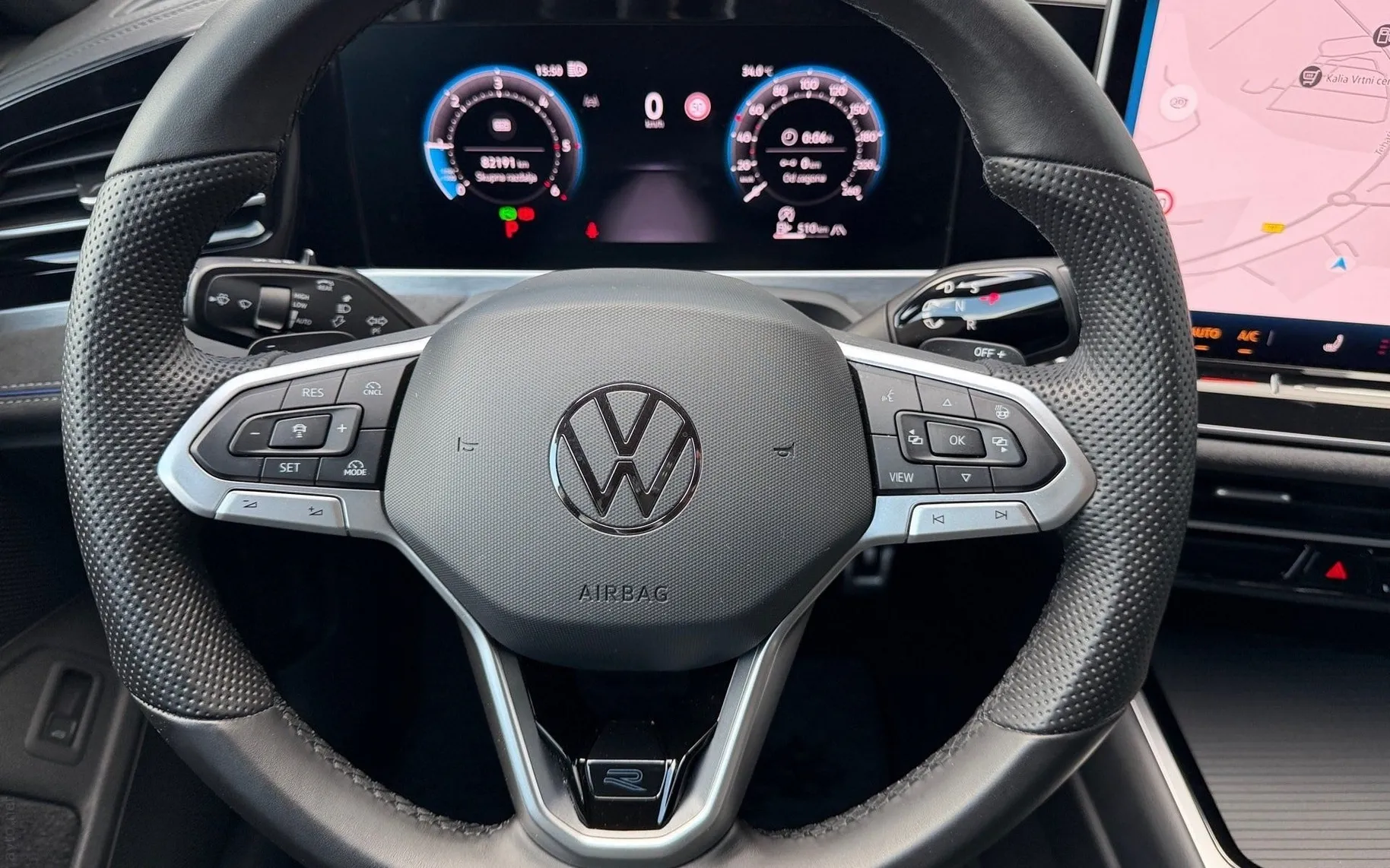 Notranja slika - Volkswagen Passat Variant - 4motion 2.0 TDI BMT R-Line DSG-SLO-Kljuka-Masaža.. - 8