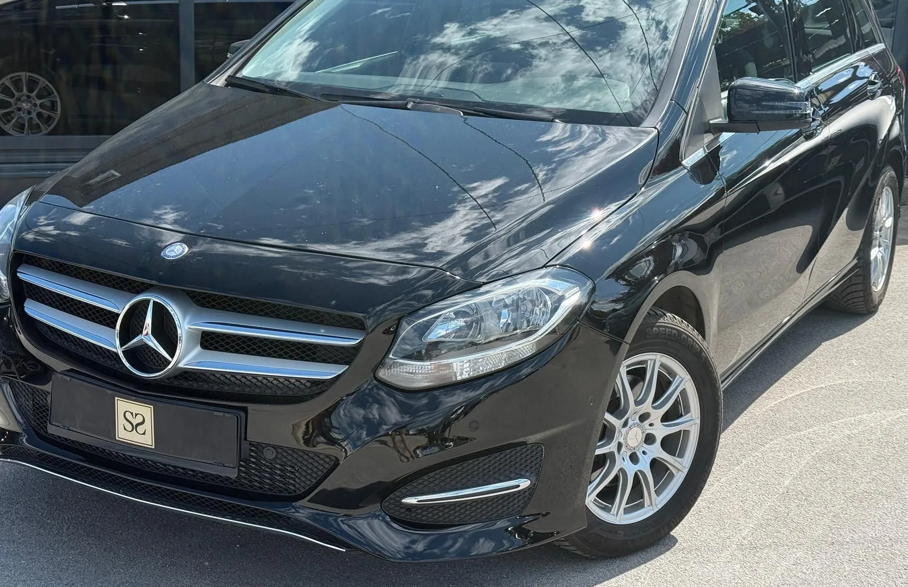 Zunanja slika - Mercedes-Benz B-Razred - B 200d D-LED NAVI PDC ALU GSV KREDIT 171 NA MESEC - 38