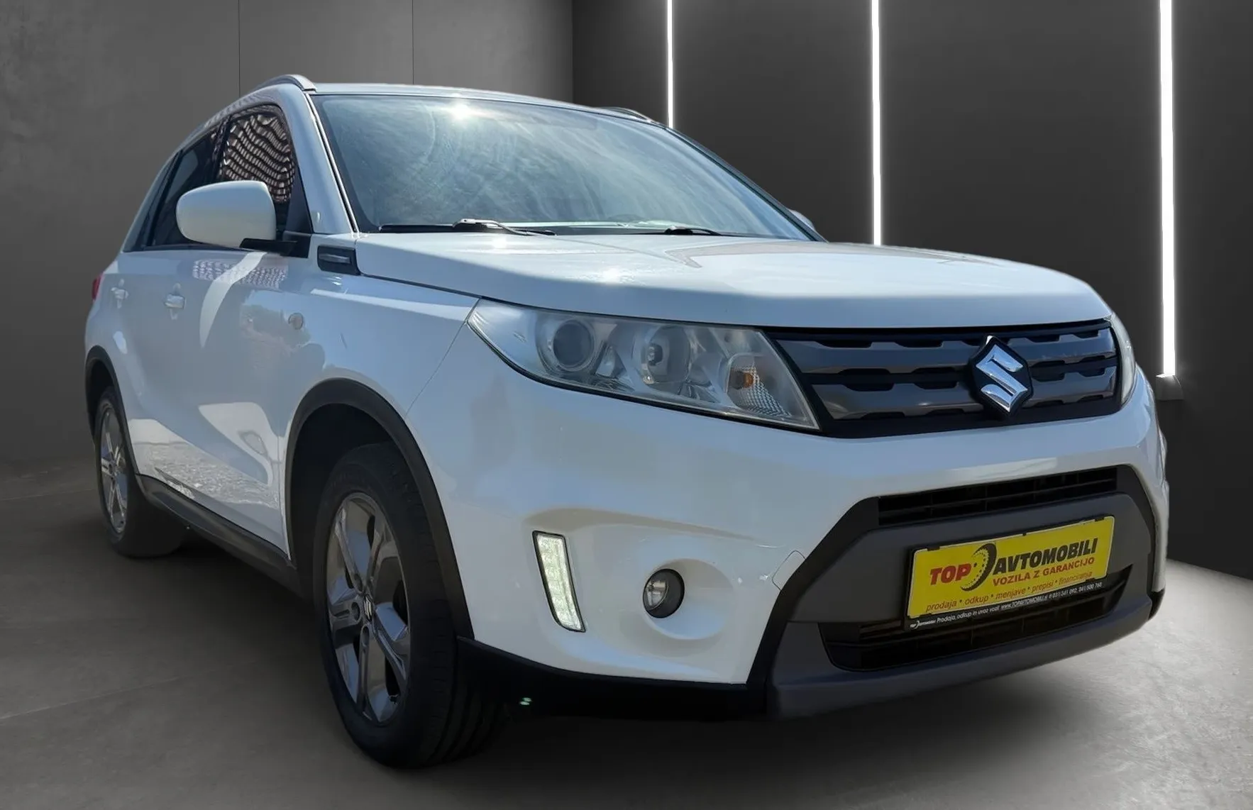 Zunanja slika - Suzuki Vitara - 1.6 TD NAVI PDC TEMPOMAT KAMERA BREZ POLOGA TOP - 9