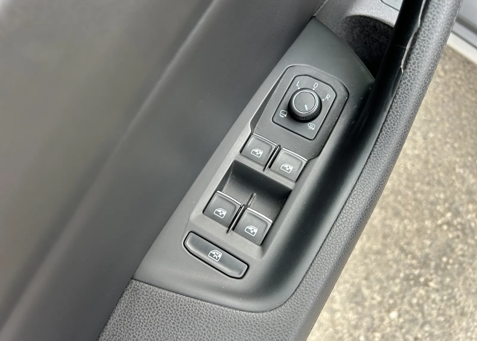 Zunanja slika - Volkswagen Passat - 2.0TDI 4MOTION - 15