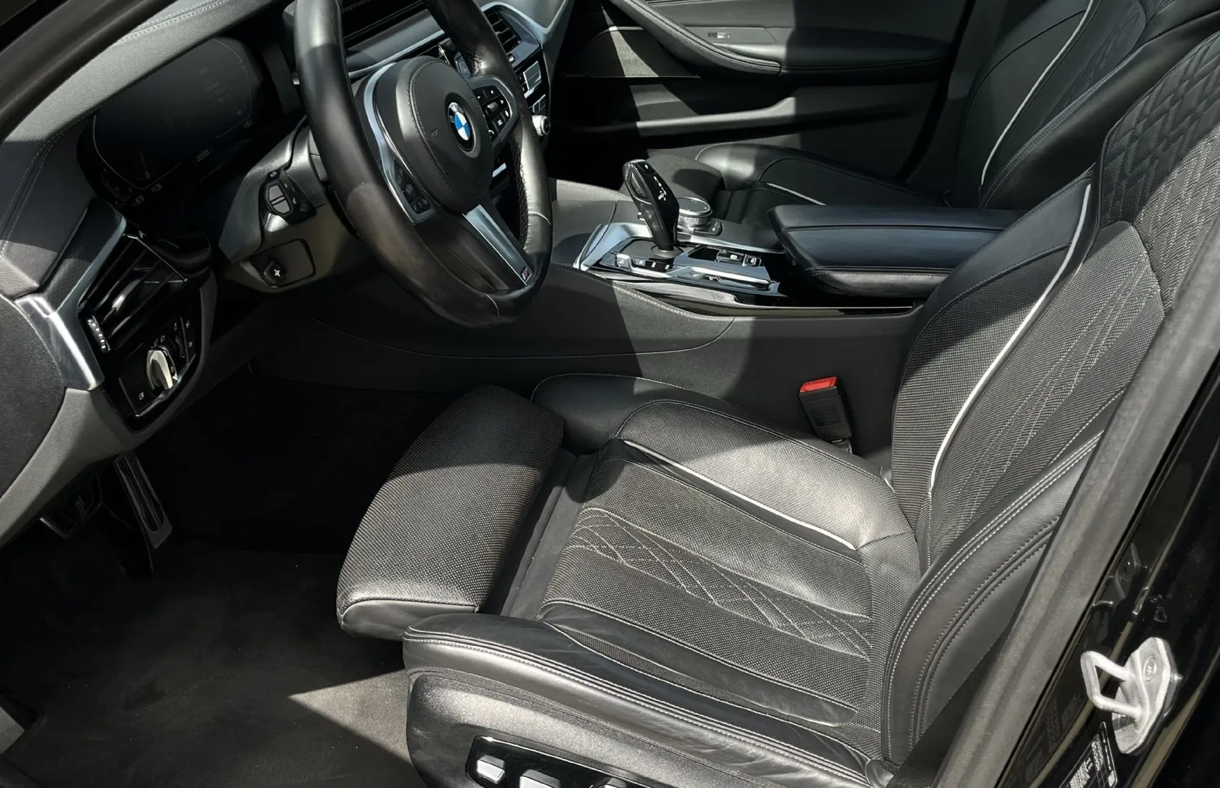 Zunanja slika - BMW Serija 5 - Touring: 540d xDrive Touring Avt. LASER. 360 KAM. PANORA - 8