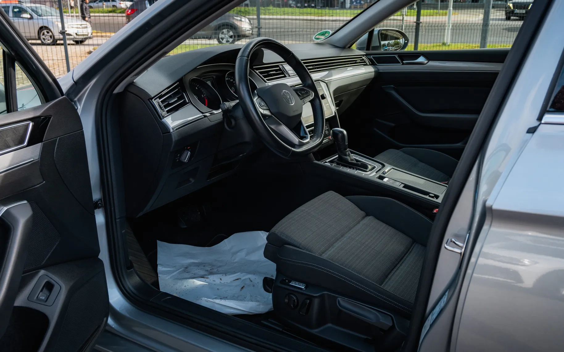 Notranja slika - Volkswagen Passat - Variant 2,0 TDI BMT SCR Business DSG - 9