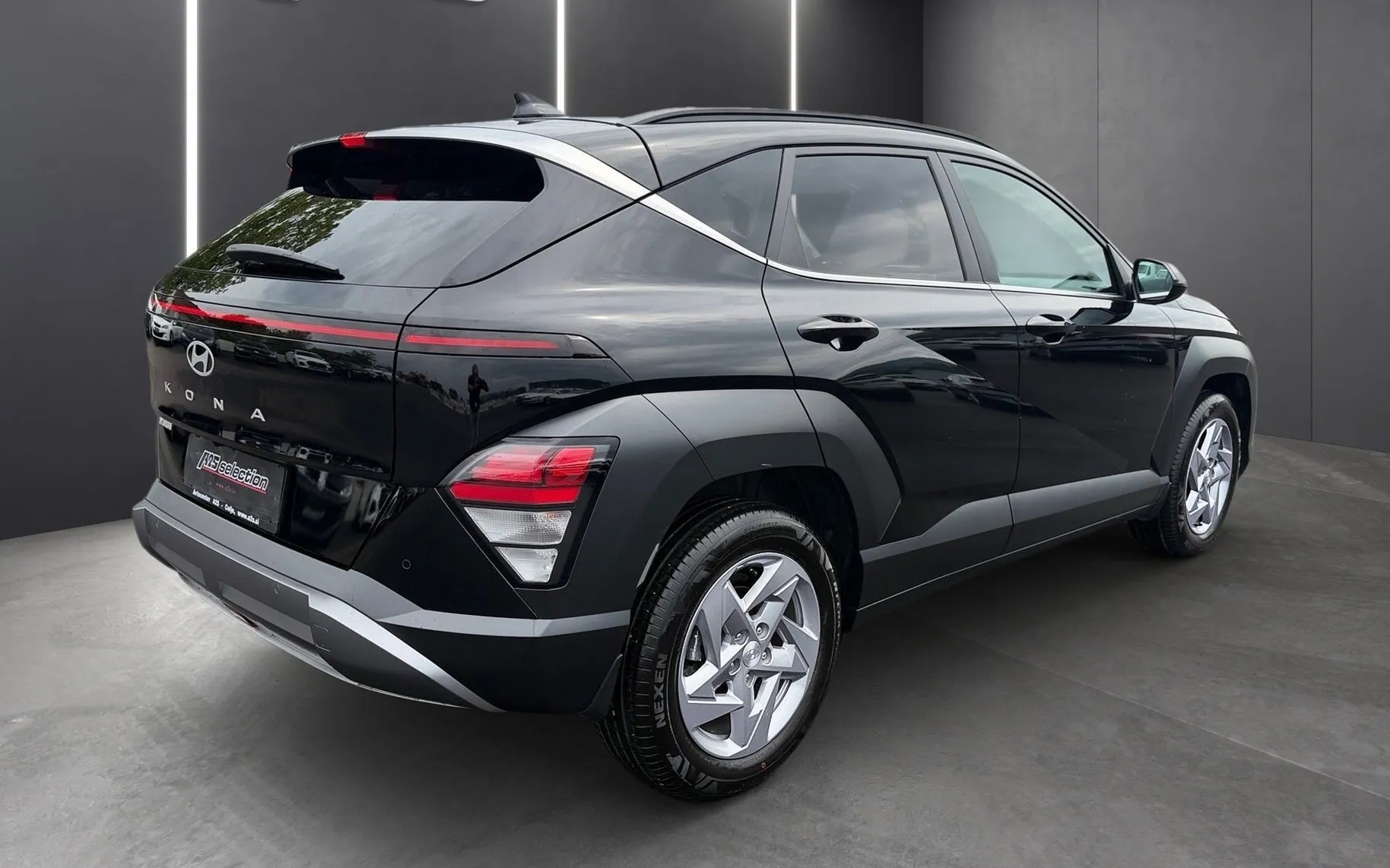 Zunanja slika - Hyundai Kona - 1.0 T-GDI 120 ISG MHEV Premium DCT-SLO-1.lastnik - 3