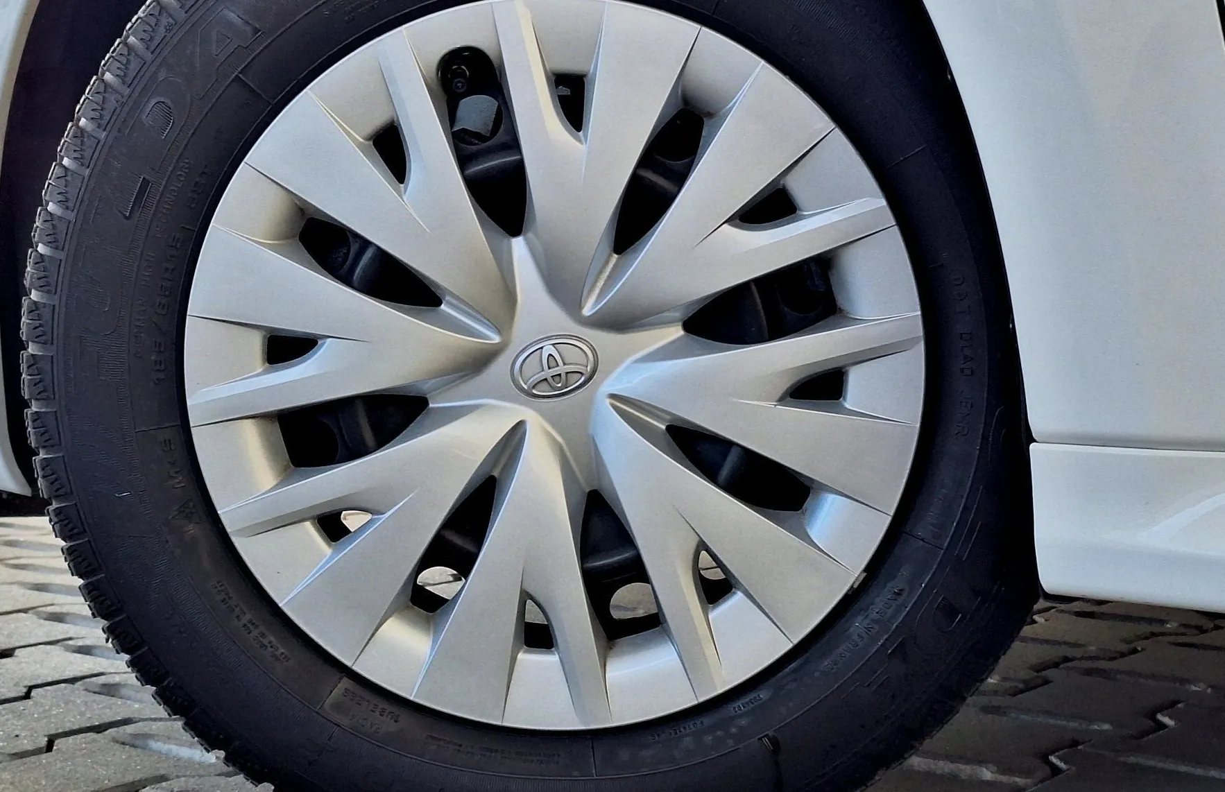 Zunanja slika - Toyota Yaris - 1.5 VVT-iE Stella •Slovensko vozilo•... - 7