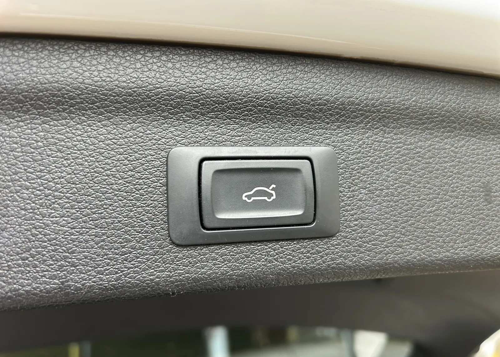 Zunanja slika - Audi Q3 - 35 TDI S tronic Quattro - 12