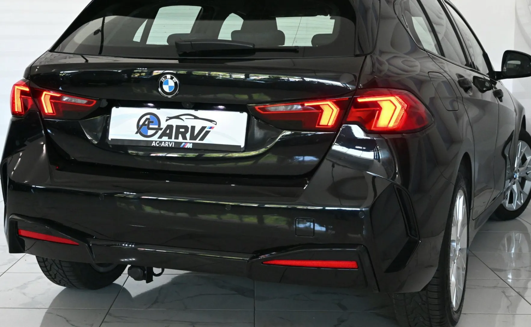 Zunanja slika - BMW Serija 1 - : 118d Avt.-ADAPT.LED-KAMERA-AMBIENT - 4