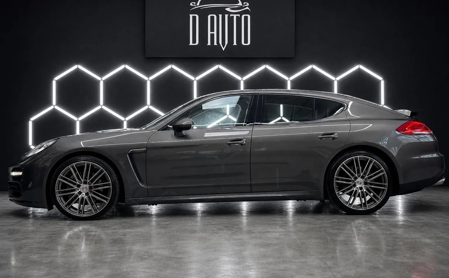 Zunanja slika - Porsche Panamera - 3.0 Diesel 184kW | 360° KAMERA | NAVI | MEMORY... - 4