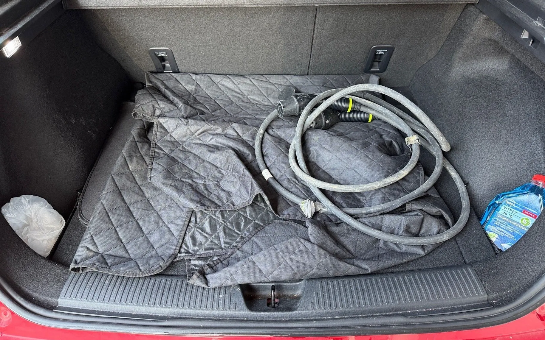 Notranja slika - MG MG4 - Trophy 77 KW h-SLO-1.lastnik-ACC-LED-PDC-360 kamer - 12