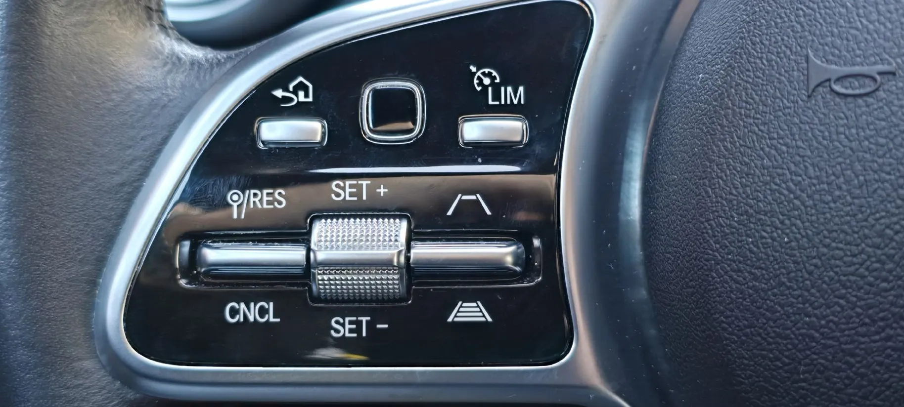 Zunanja slika - Mercedes-Benz C-Razred - C 220 d 4MATIC-ACC-CAMERA-HIGH LED-KOT NOV- - 19