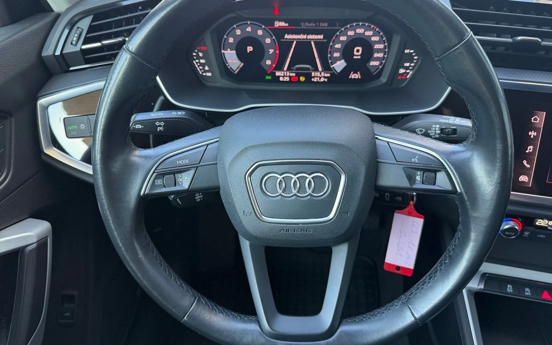 Notranja slika - Audi Q3 - 35 TFSI S line S tronic-SLO-Full LED-Gretje sedeže - 8