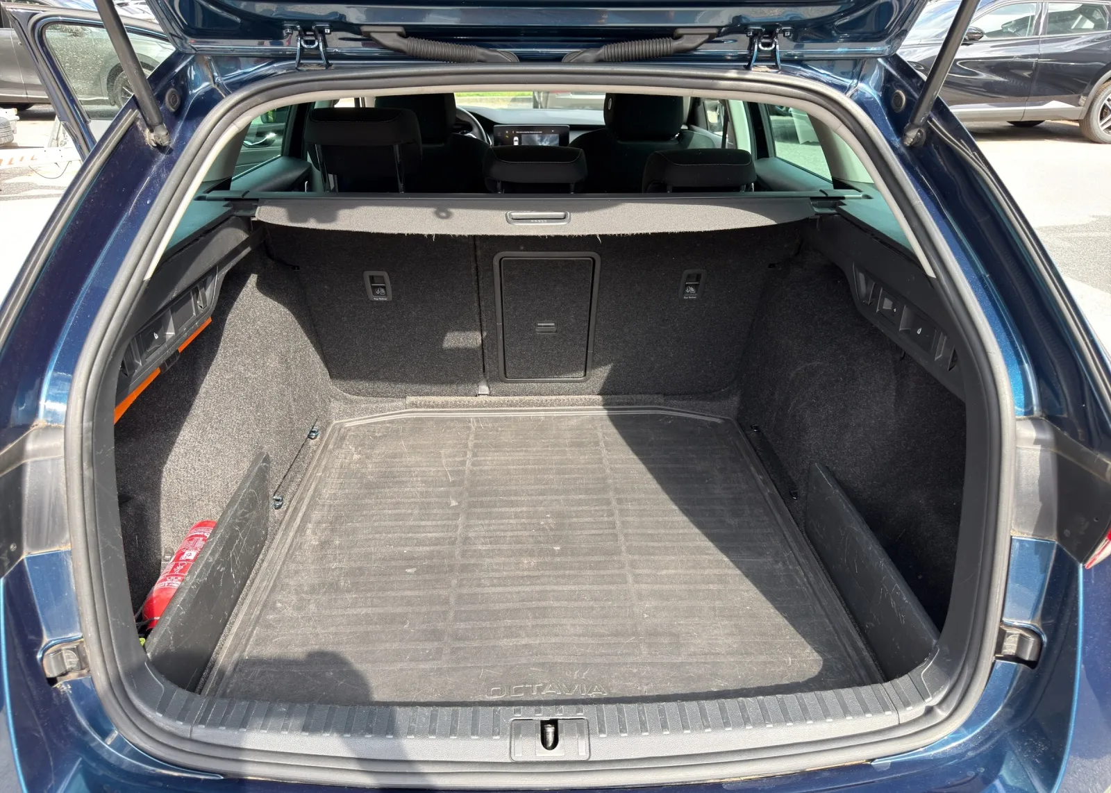 Zunanja slika - Škoda Octavia - Combi 2,0 TDI - 17