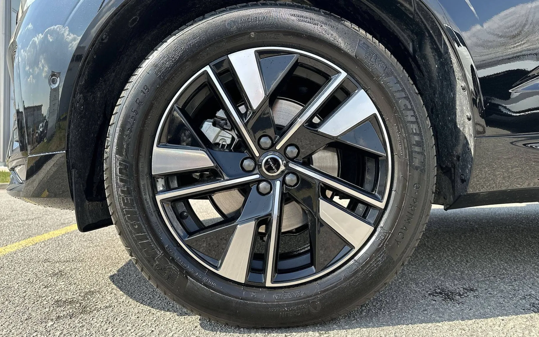 Notranja slika - Volvo XC60 - B5 P AWD Plus Dark Avt - 9