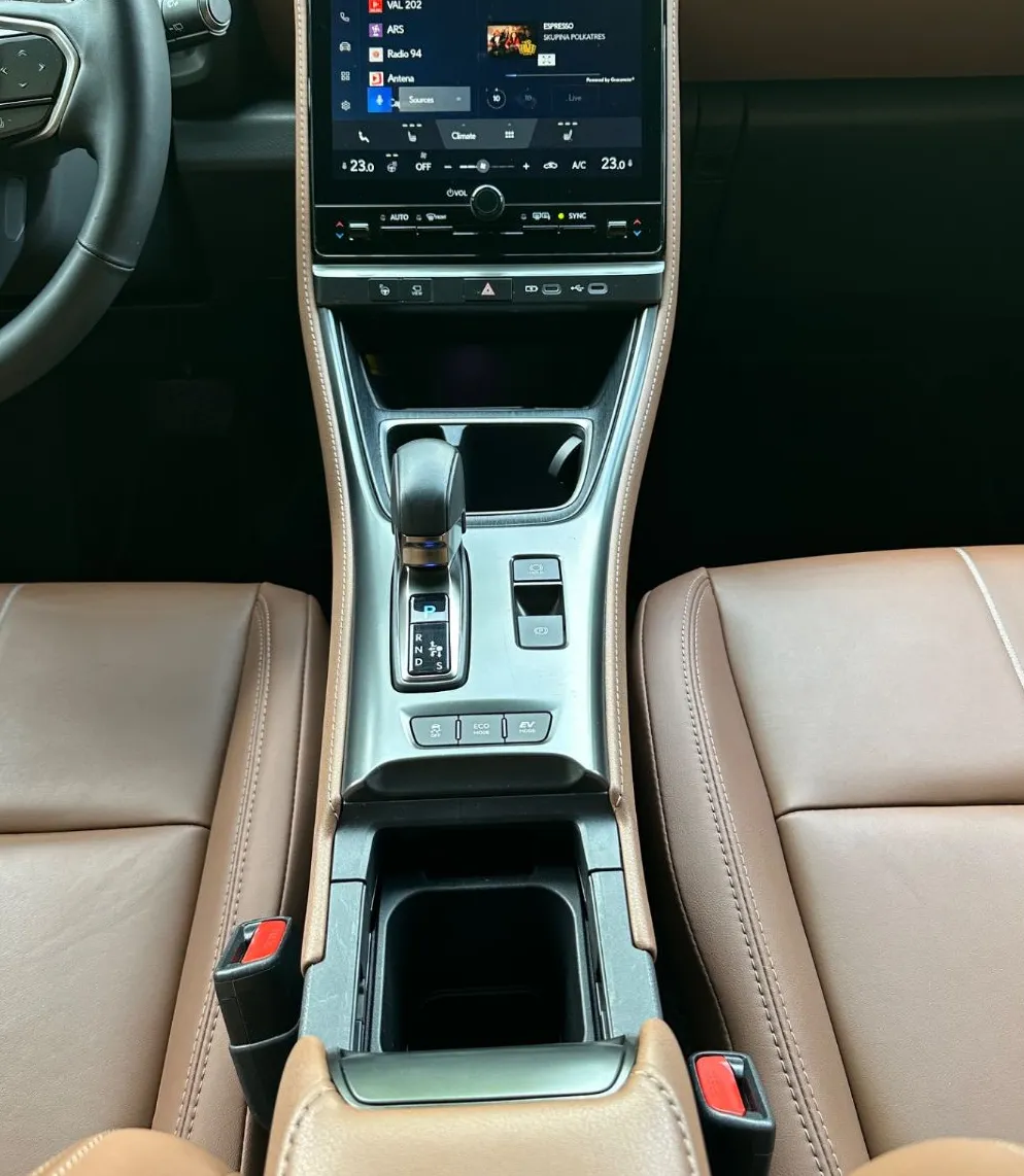 Zunanja slika - Lexus LBX - 1.5 HEV Relax Avt. MARK LEVINSON-KAM360-HUD-KLESS - 9