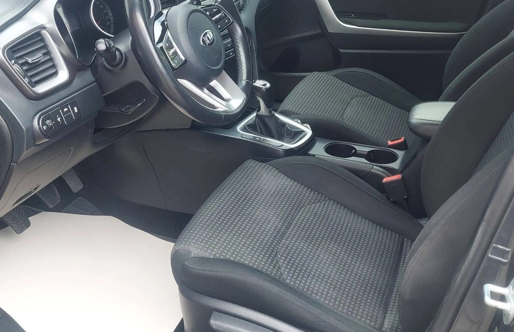 Zunanja slika - KIA Ceed - SW Dizelski 1.6 CRDi LX Urban - 6