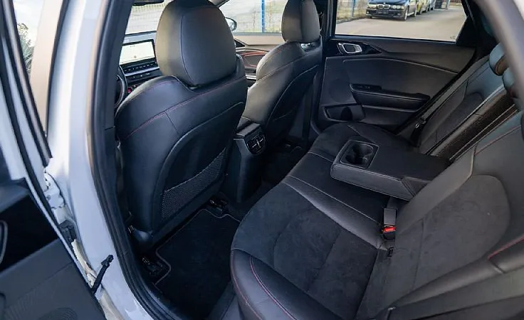 Zunanja slika - KIA Ceed - 1.6 T-GDi GT ISG. 7 DCT - 11