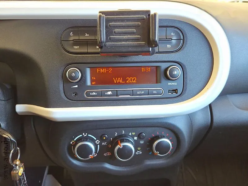 Zunanja slika - Renault Twingo - SCe 70 Limited 1.LASTNIK SLO.POREKLO - 14
