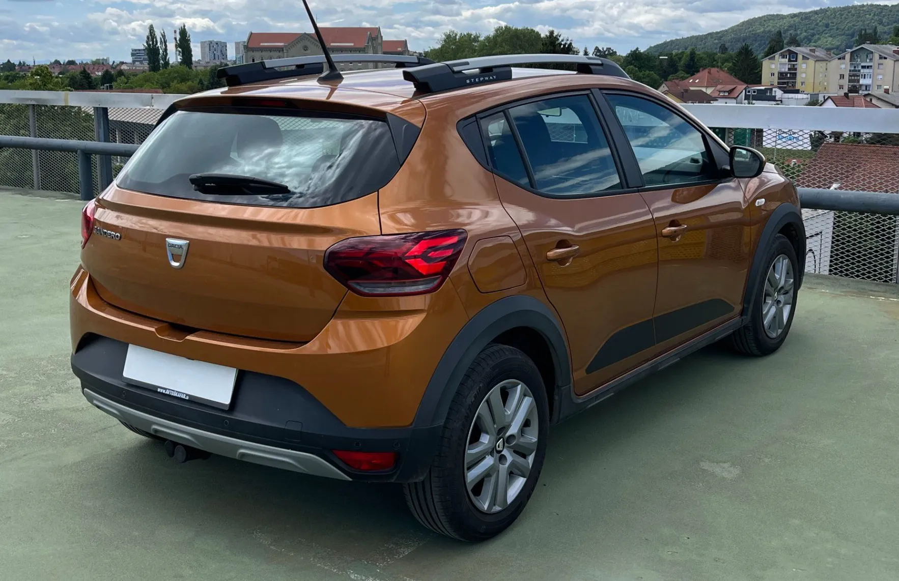 Zunanja slika - Dacia Sandero - 1.0 TCe 90 Comfort LED. VZR KAM. 2X PDC. TEMP.NAVI - 5
