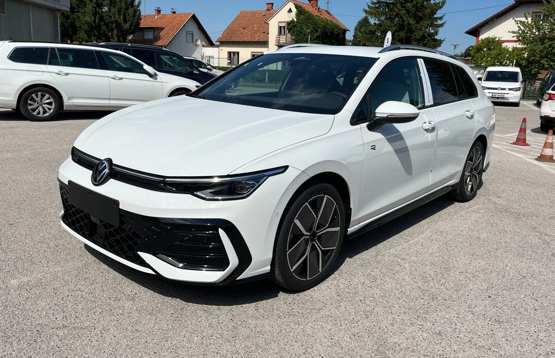 Zunanja slika - Volkswagen Golf - Variant 1.5 TSI 4Joy - 1