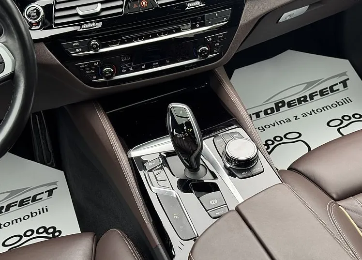Zunanja slika - BMW Serija 5 - : M550i xDrive |HUD|MEMORY|MASAŽ|PANO|LASER||WEBAST - 15