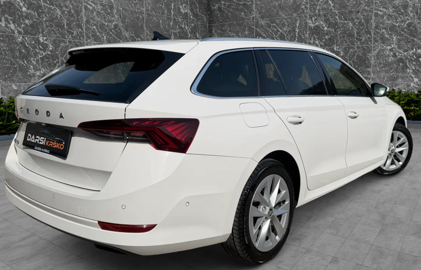 Zunanja slika - Škoda Octavia - 2.0TDI Style DSG 150PS MATRIX ACC PRIKLOP ALU17 - 5