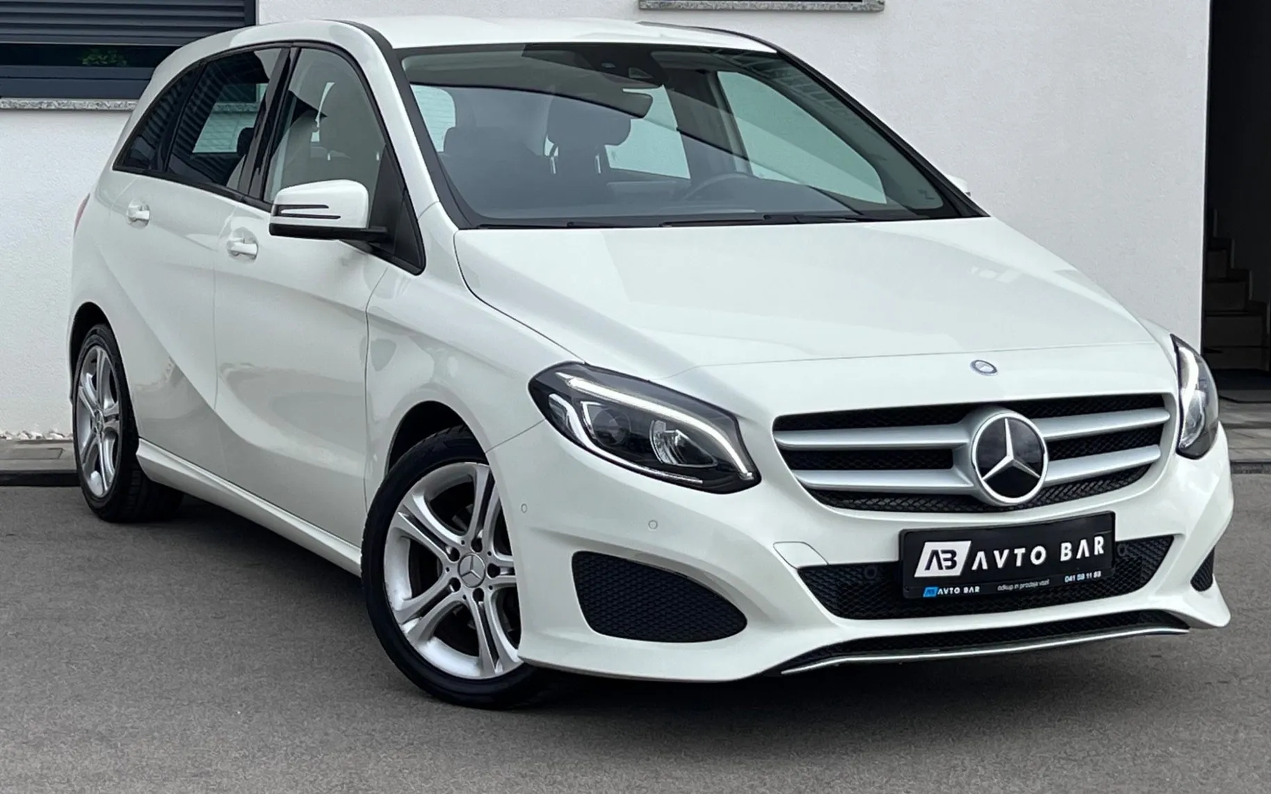 Zunanja slika - Mercedes-Benz B-Razred - 200d+NAVI+ACC+F1+ALU+PDC - 3