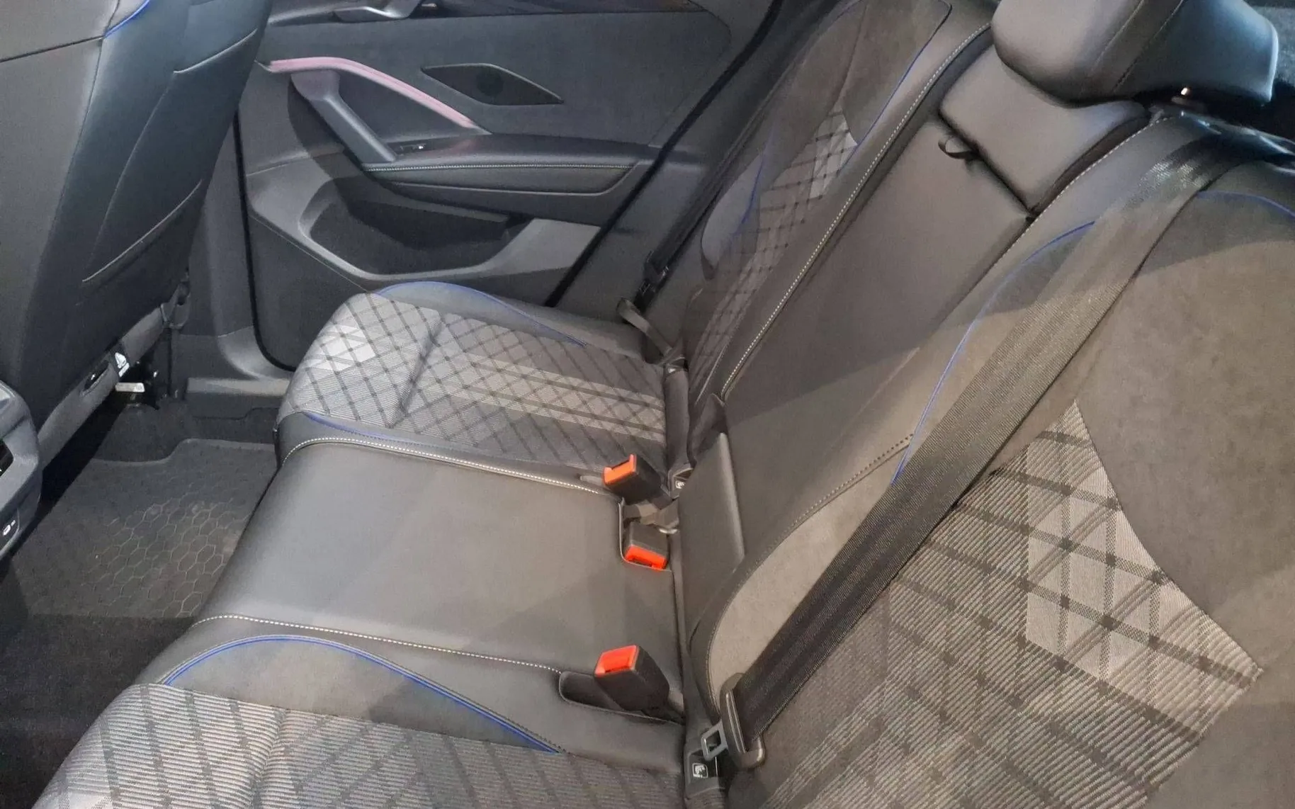 Notranja slika - Volkswagen Tiguan - 1.5 TSI eHybrid 4Joy DSG - 11