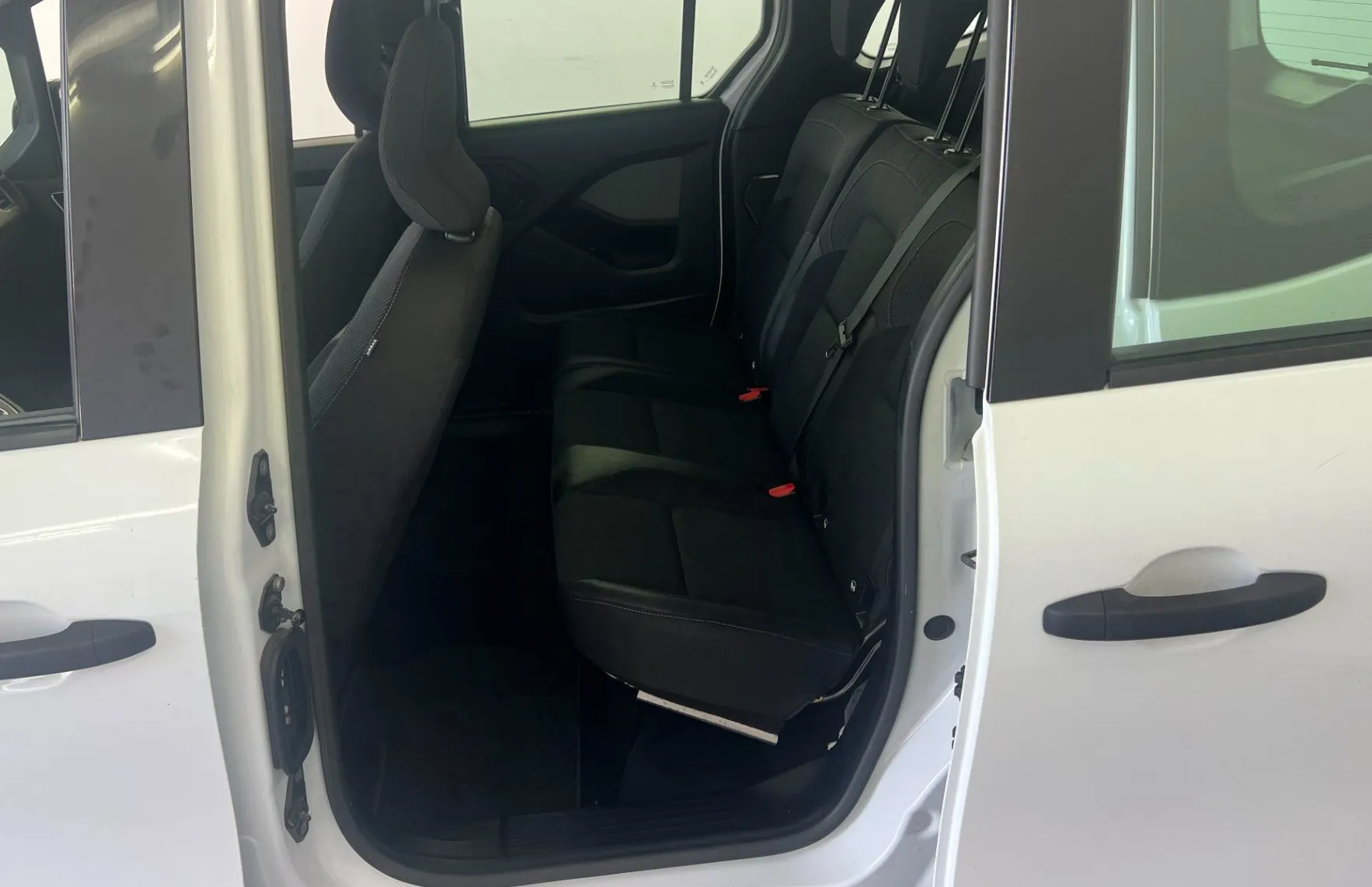 Zunanja slika - Renault Kangoo - 1.5 Blue dCi 95Edition One - 14