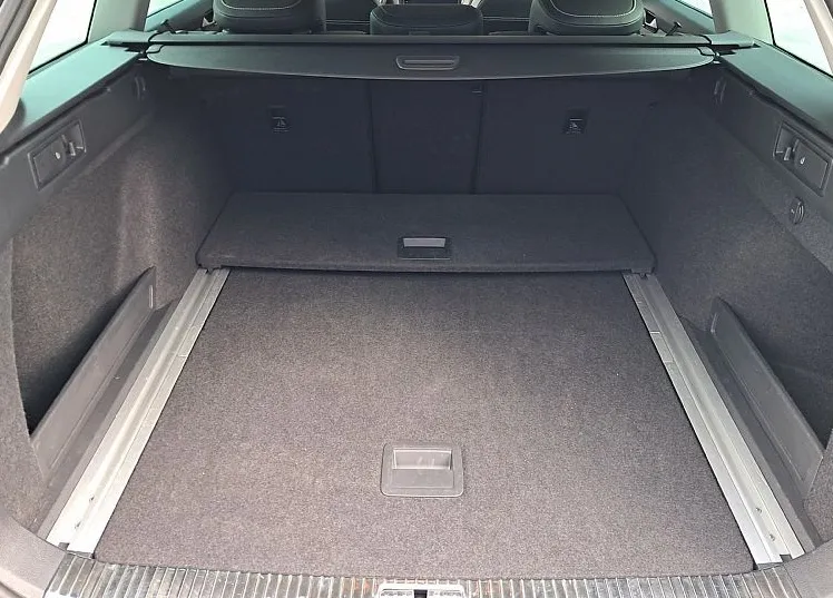 Zunanja slika - VW Passat - Variant .2.0 TDI  Elegance 110kW-150KM DSG samo 73.660km - 11