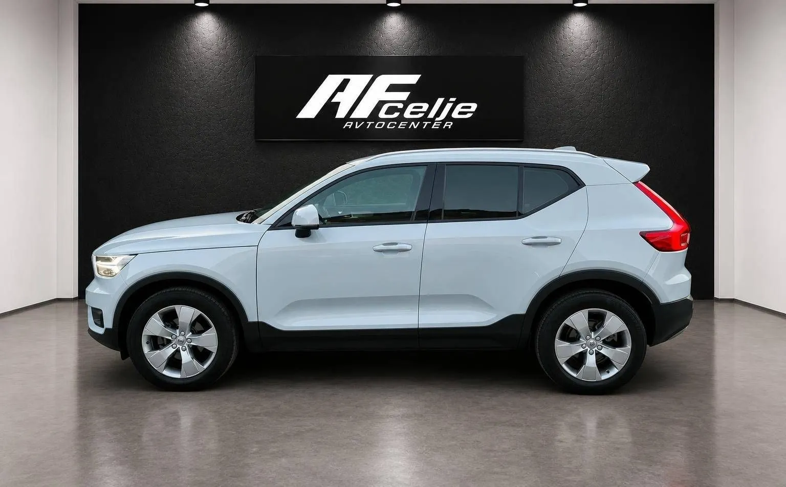 Zunanja slika - Volvo XC40 - D3-AUT-145.000km-VIRTUAL-LIZING ZA TUJCE-FUL LED - 6