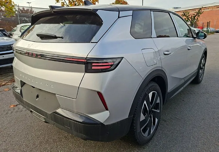 Zunanja slika - Opel Grandland - 1.2 Turbo Hibrid GS Avt. - 3