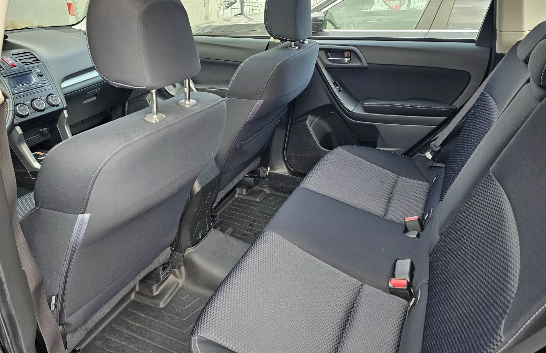 Zunanja slika - Subaru Forester - 2.0D-4X4-1 LASTNIK-PANORAMA-XENON-LED-ODLIČEN - 12