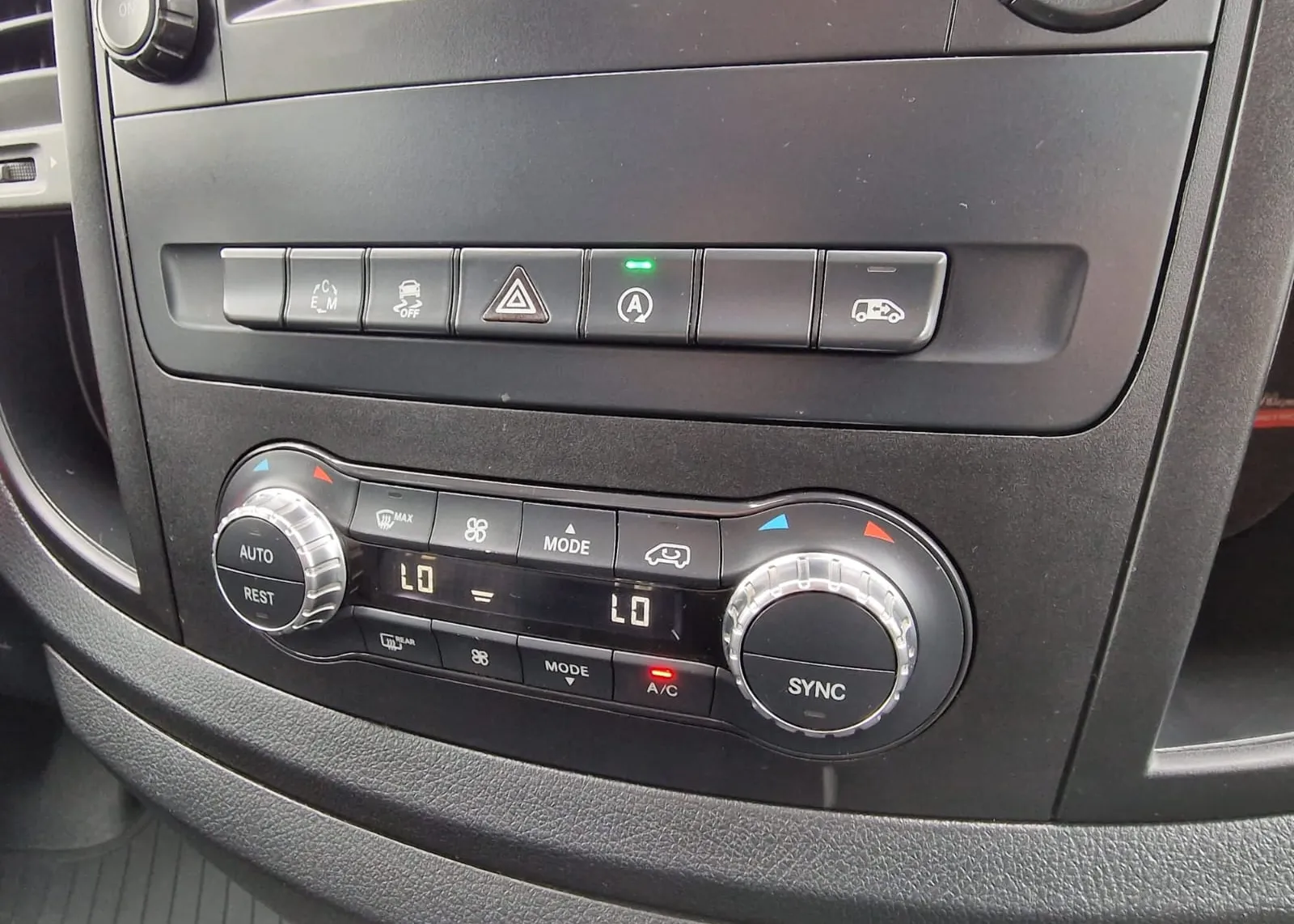 Zunanja slika - Mercedes-Benz Vito - 119D-AUT.-4X4-LEASING BREZ POLOGA - 11