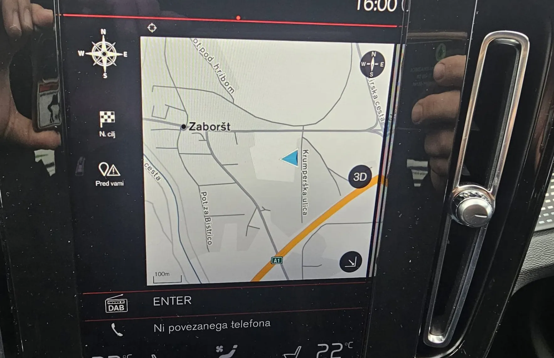 Zunanja slika - Volvo XC40 - T3 Black edition|FULED|ALU18|alcantara|navi|AC|HarmanCardon - 33