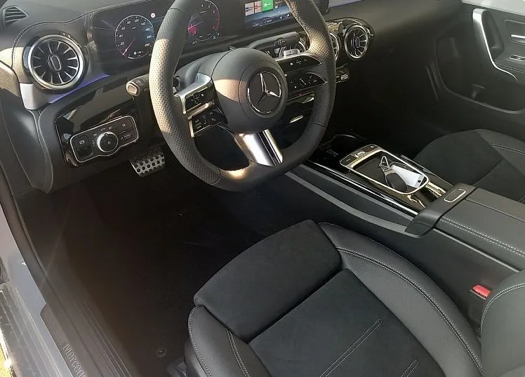 Zunanja slika - Mercedes-Benz CLA-Razred - CLA 180 AMG EDITION AKCIJSKA CENA - 5