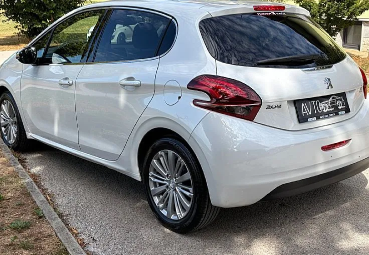 Zunanja slika - Peugeot 208 - 1.2 PureTech Allure - 7