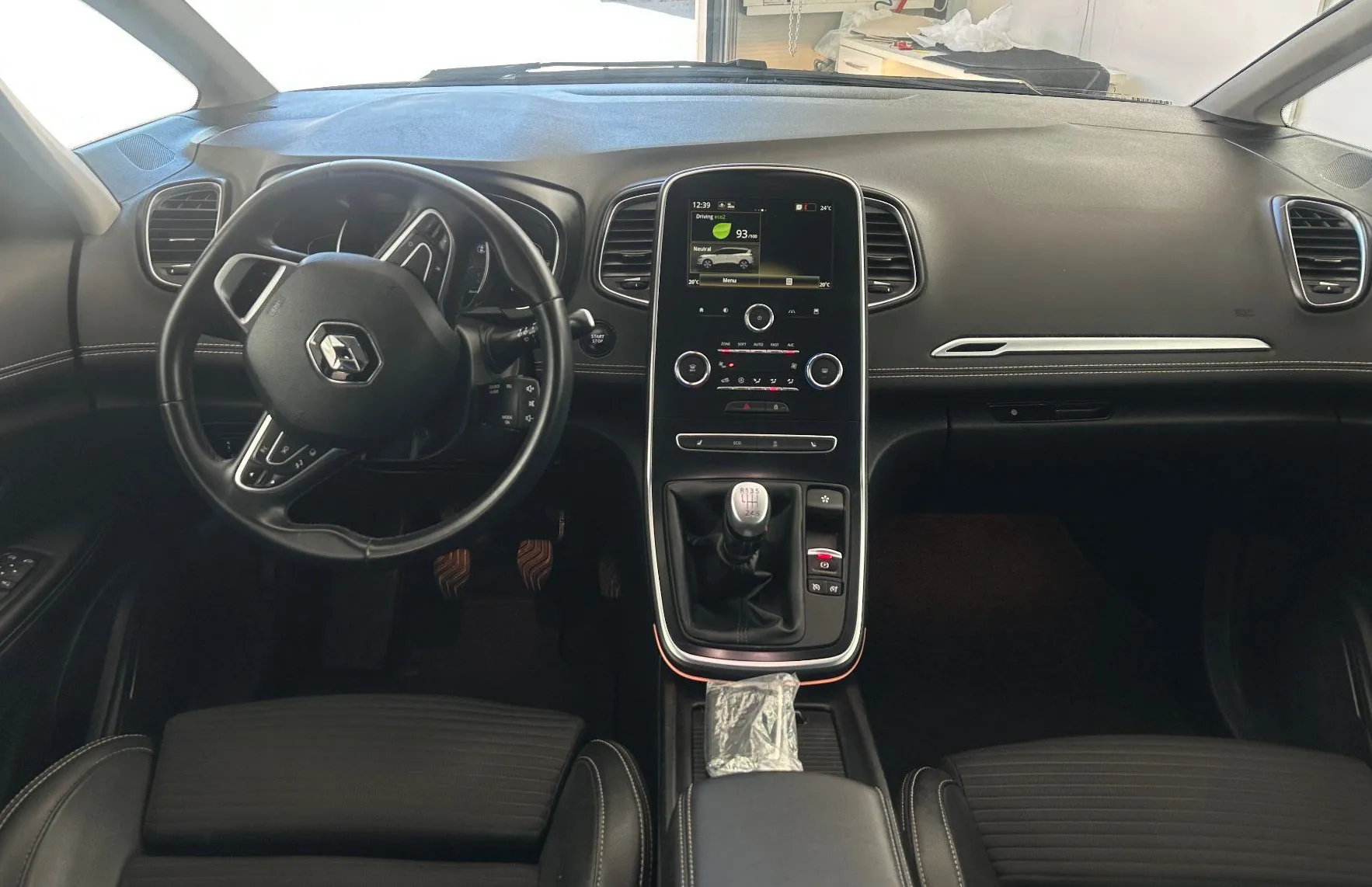 Zunanja slika - Renault Scénic - Grand Scenic Blue dCi 120 Intens.KAMERA.NAVI.USNJE.KLJUKA.7SEDE - 10