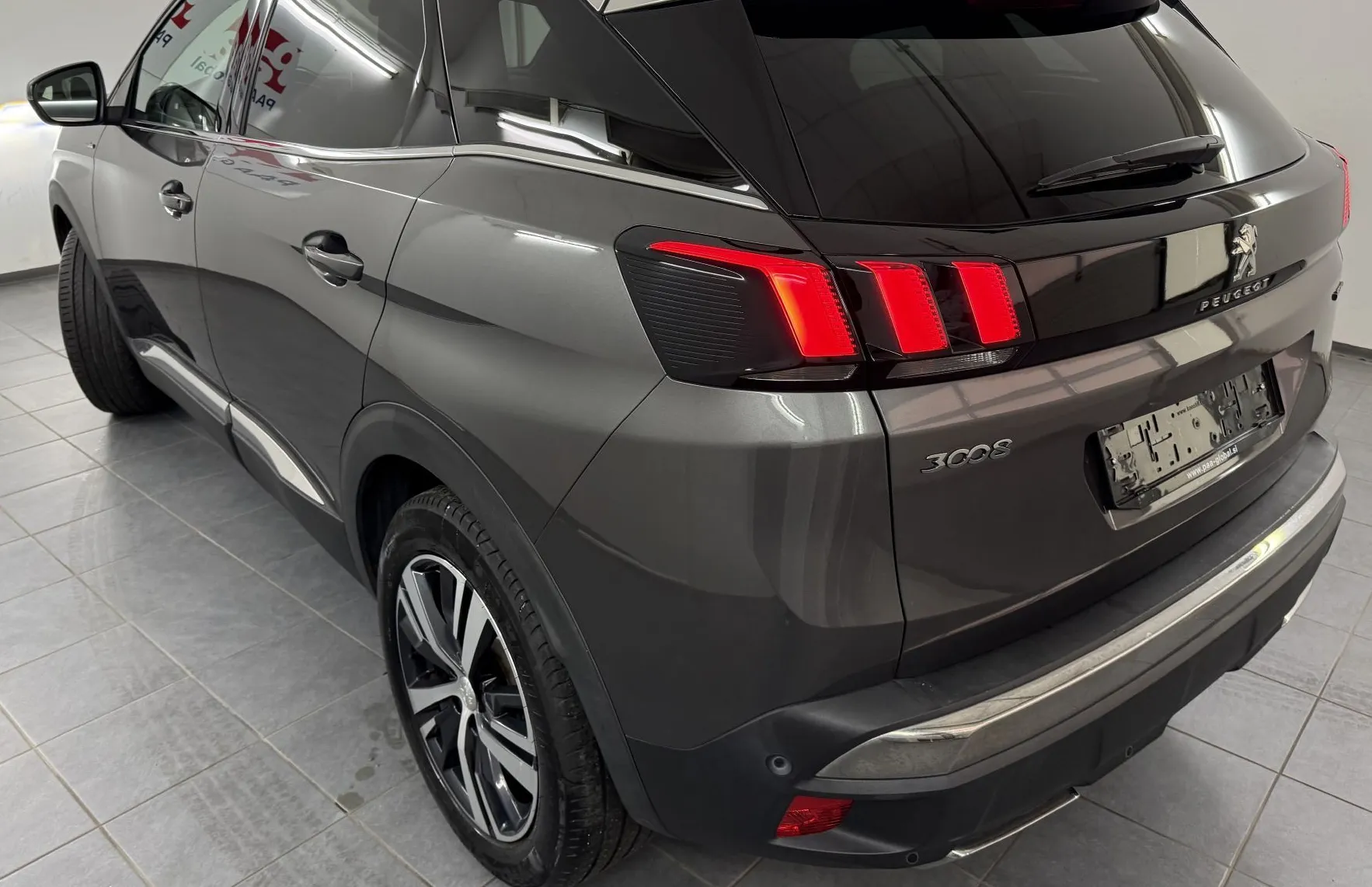 Zunanja slika - Peugeot 3008 - 1.6 THP 180 S S EAT8 GT Line.KAMERA.LED.NAVI.USNJE - 7