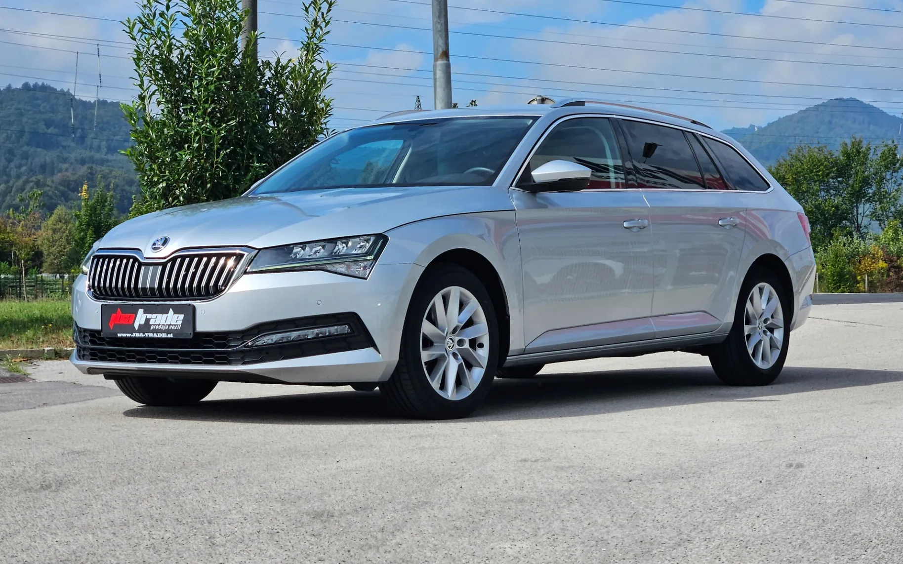 Zunanja slika - Škoda Superb - Combi 2,0 TDI   DSG - 3