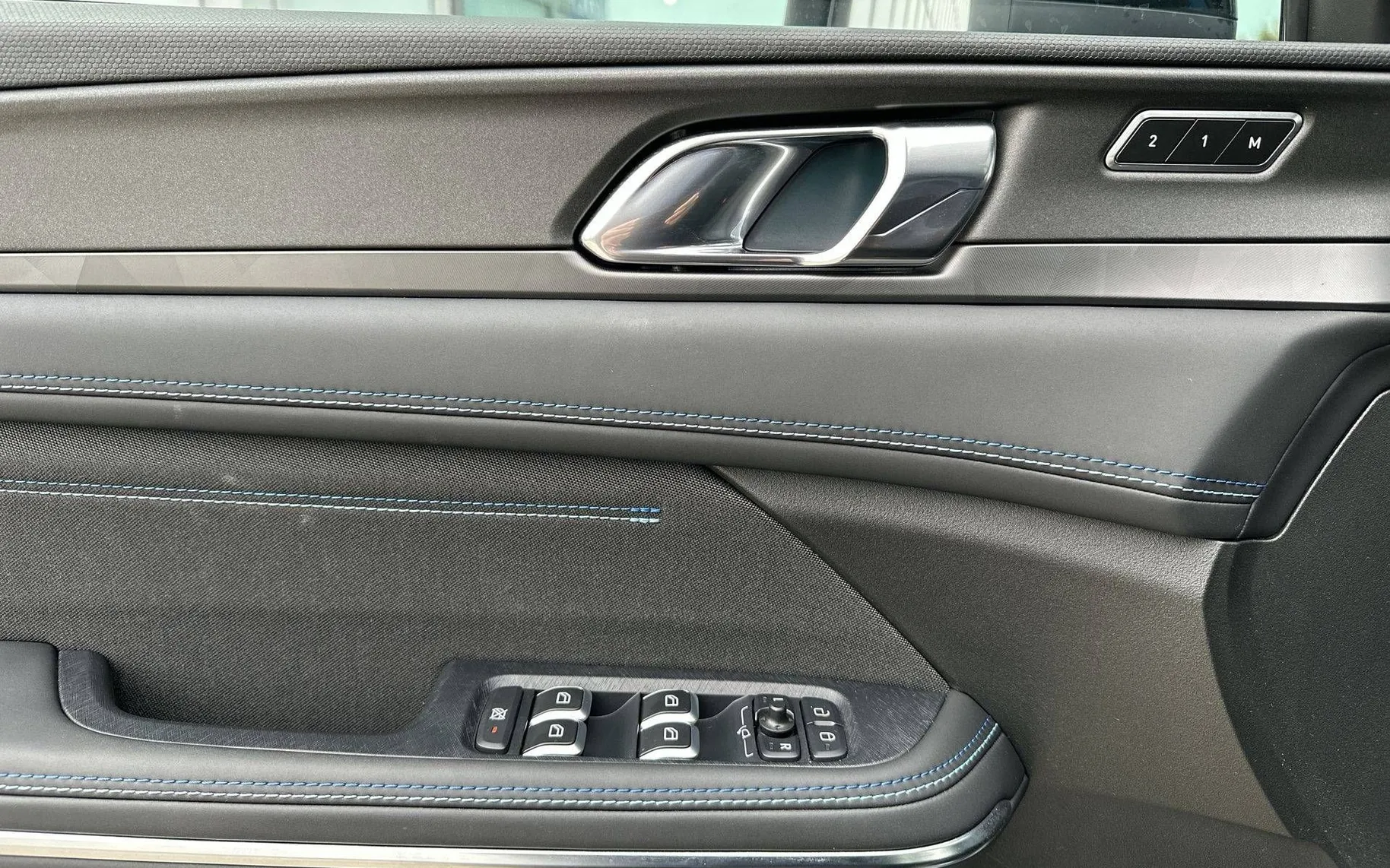 Notranja slika - Lynk & Co 01 - PHEV... - 13