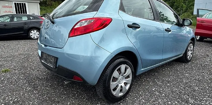 Zunanja slika - Mazda Mazda2 - 1.3i CE Plus - 5