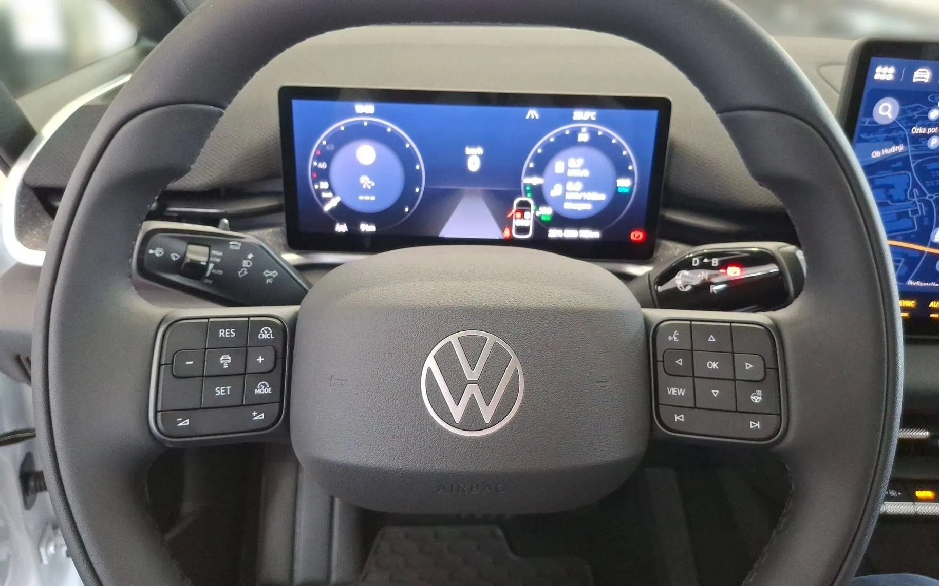 Notranja slika - Volkswagen ID.3 - Neo Active 58 kWh - 8