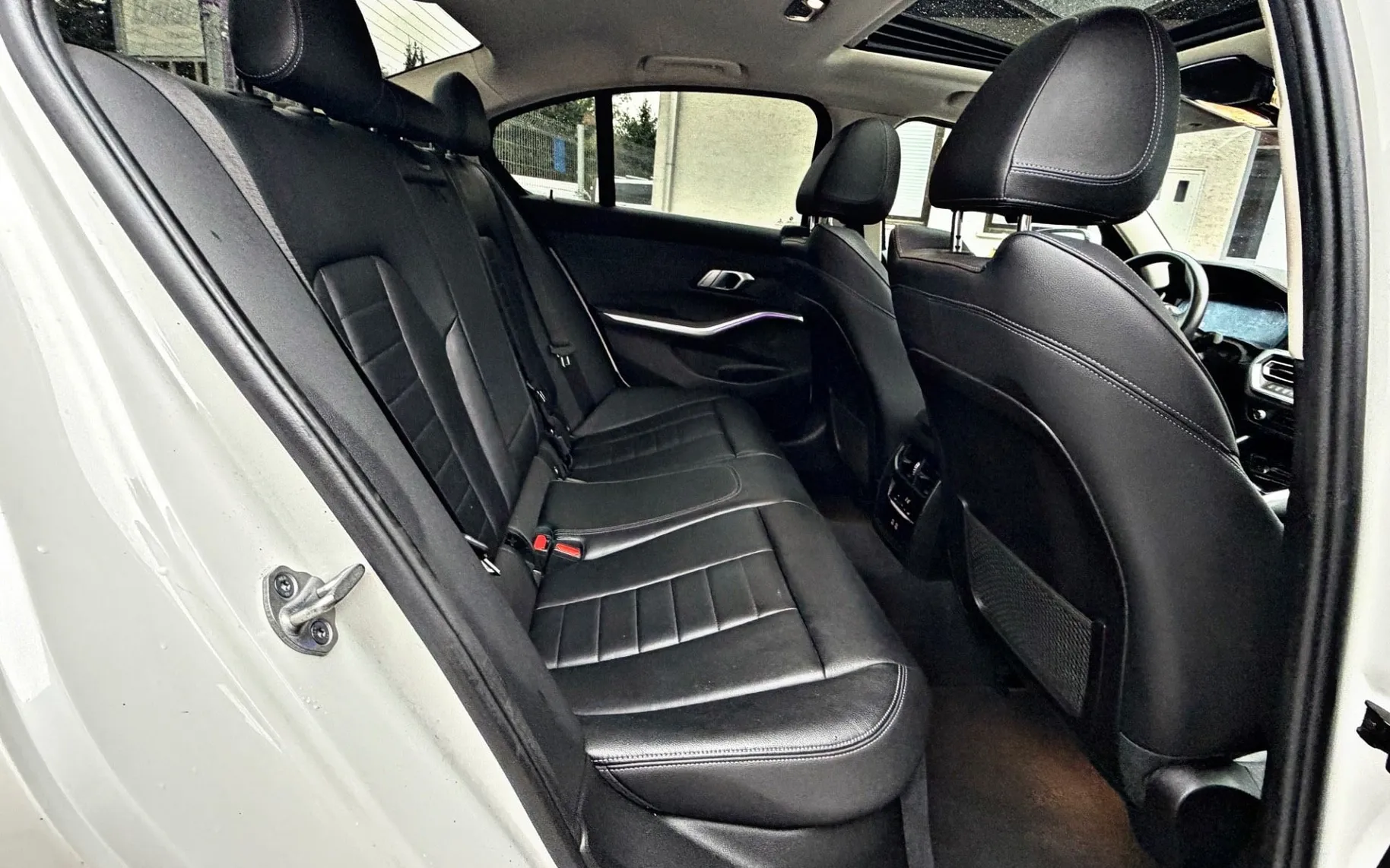 Notranja slika - BMW serija 3: - 320d Sport Line Avt... - 11