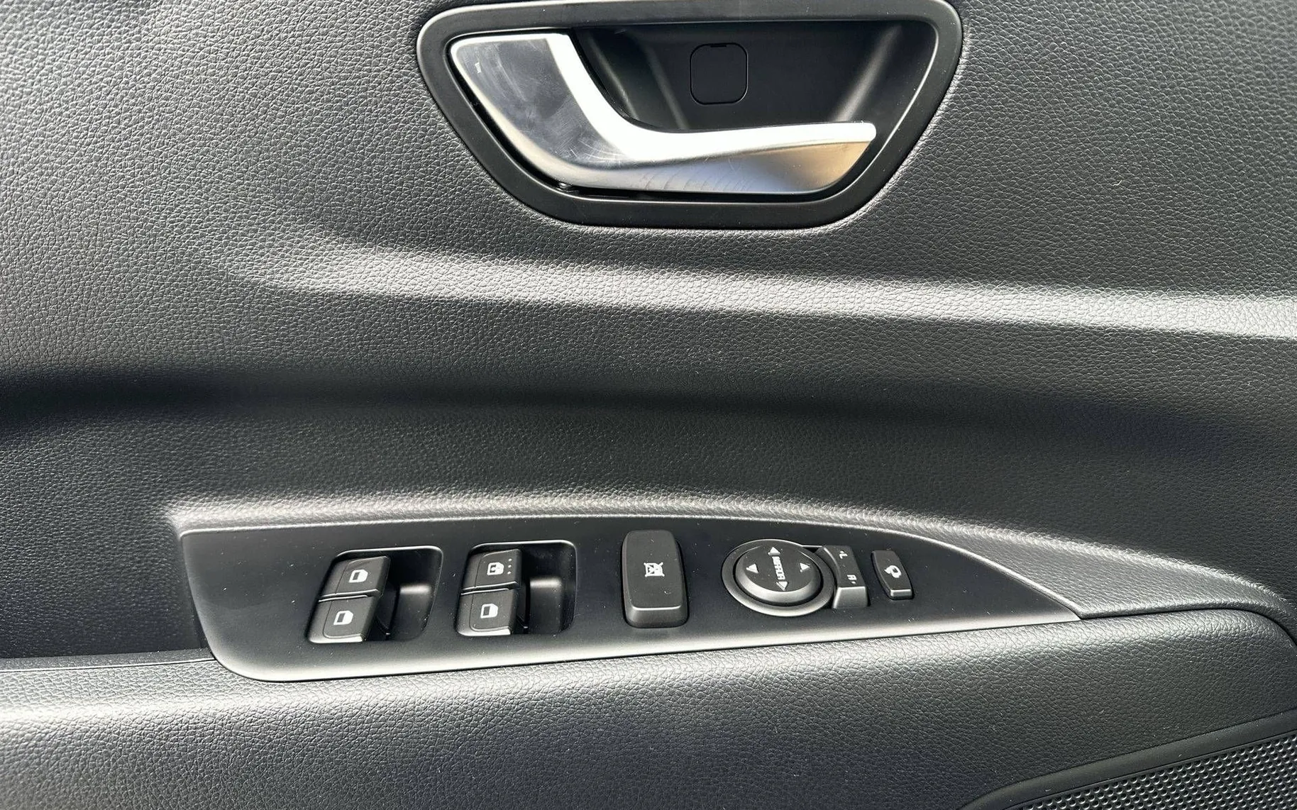 Notranja slika - KIA Stonic - 1.0 T-GDi Pulse DCT - 12