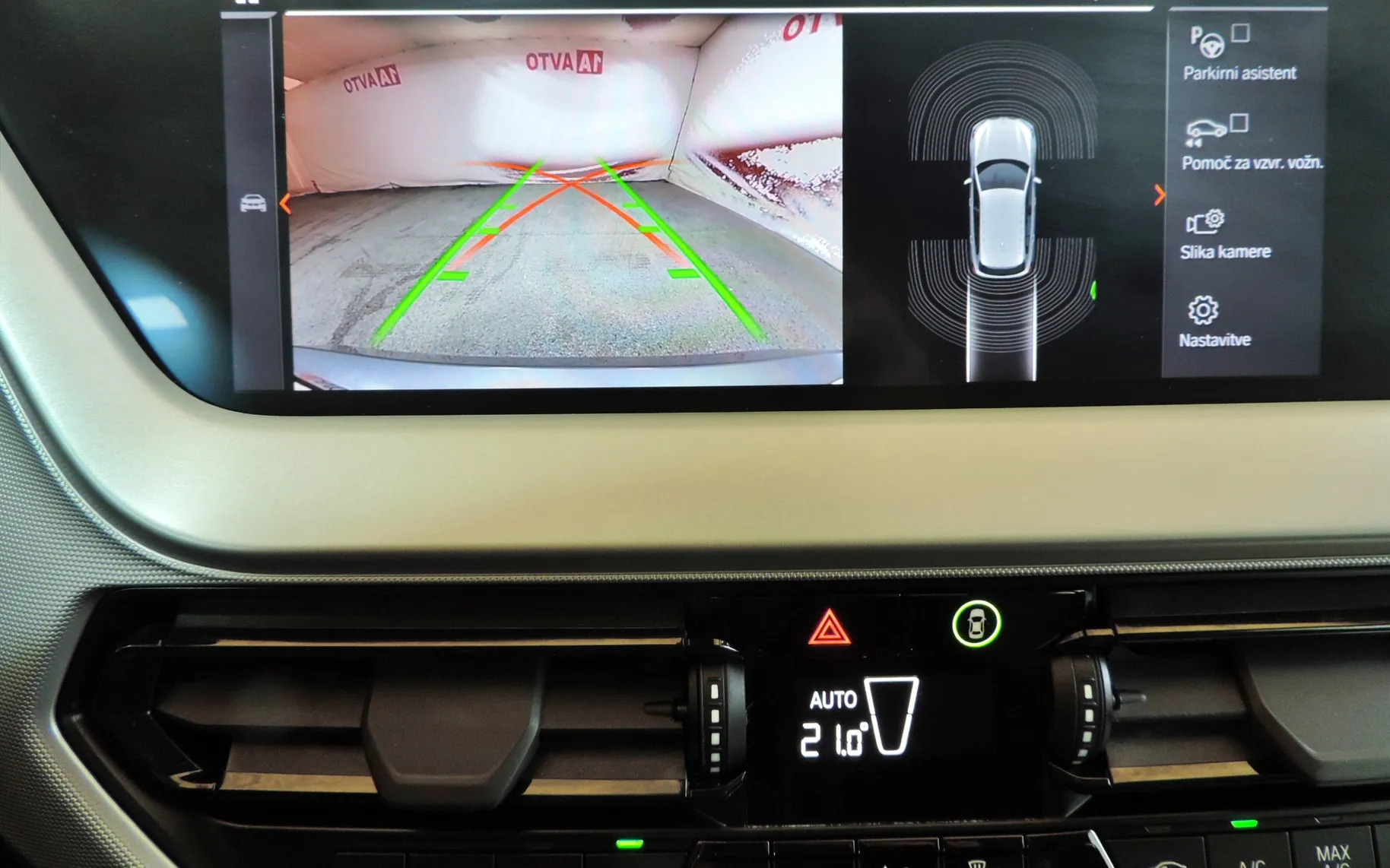Zunanja slika - BMW Serija 1 - 116d Avt. KAMERA-LED-COCKPIT... - 16
