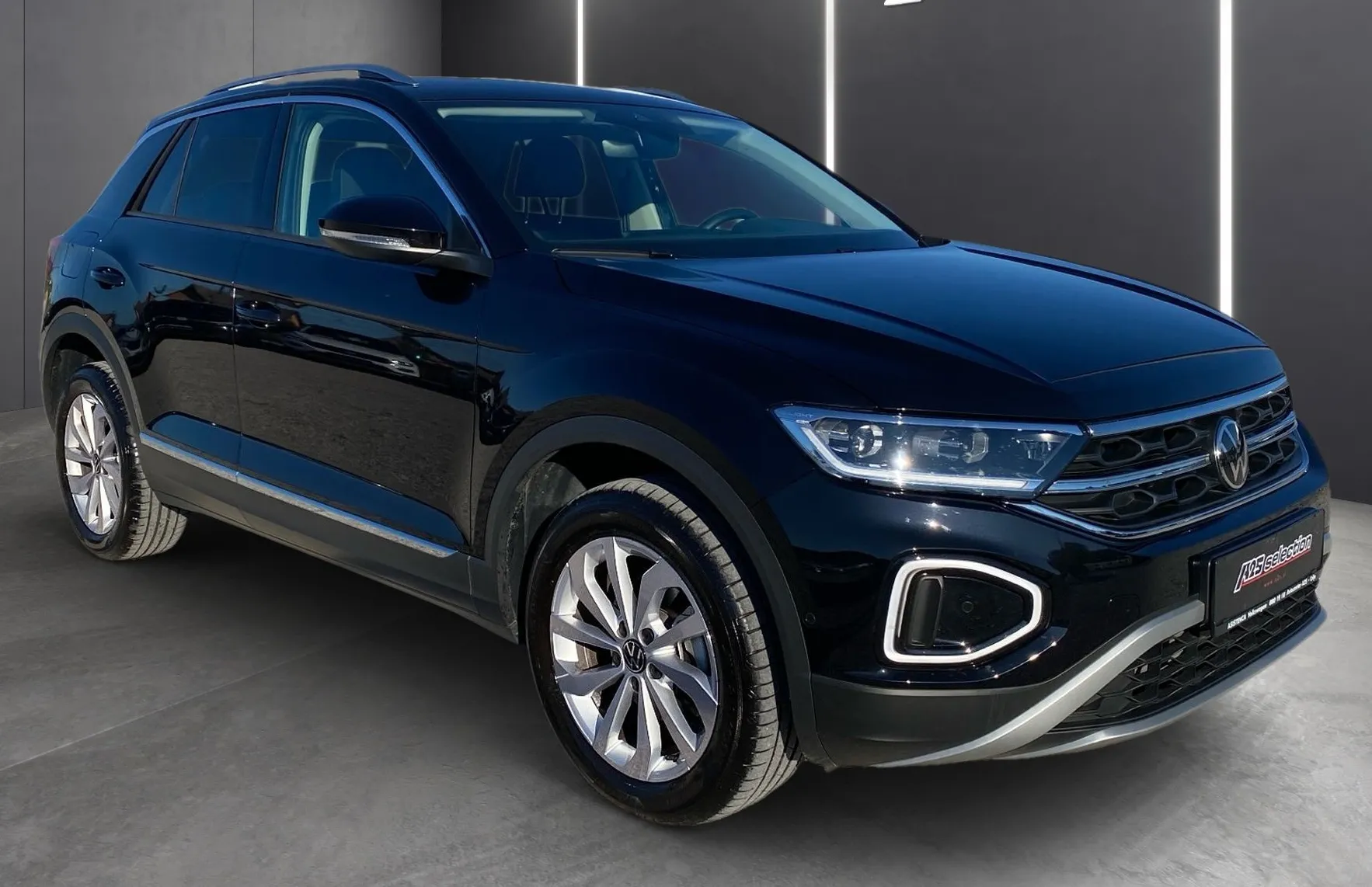 Zunanja slika - VW T-Roc - 1.5 TSI DSG Style Navigacija kamera zim. paket - 2