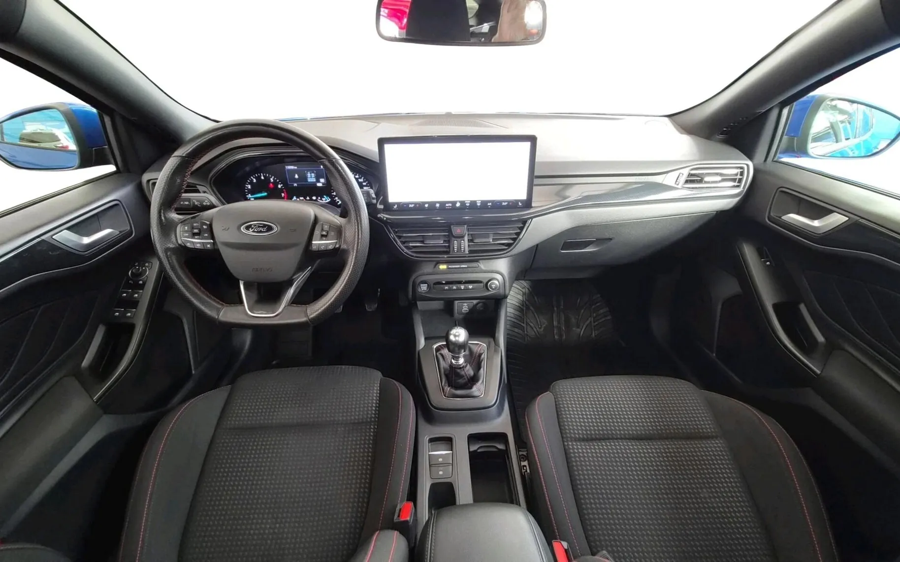 Zunanja slika - Ford Focus - Karavan 1.0 EcoBoost ST-Line-SLO-NAVI-RADAR-BLISS - 7