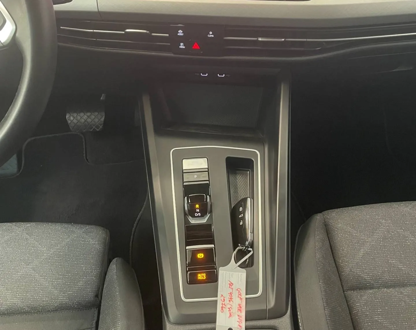 Notranja slika - Volkswagen Golf Variant - 2.0 TDI avt. Life 85  115  IQ- light - 8