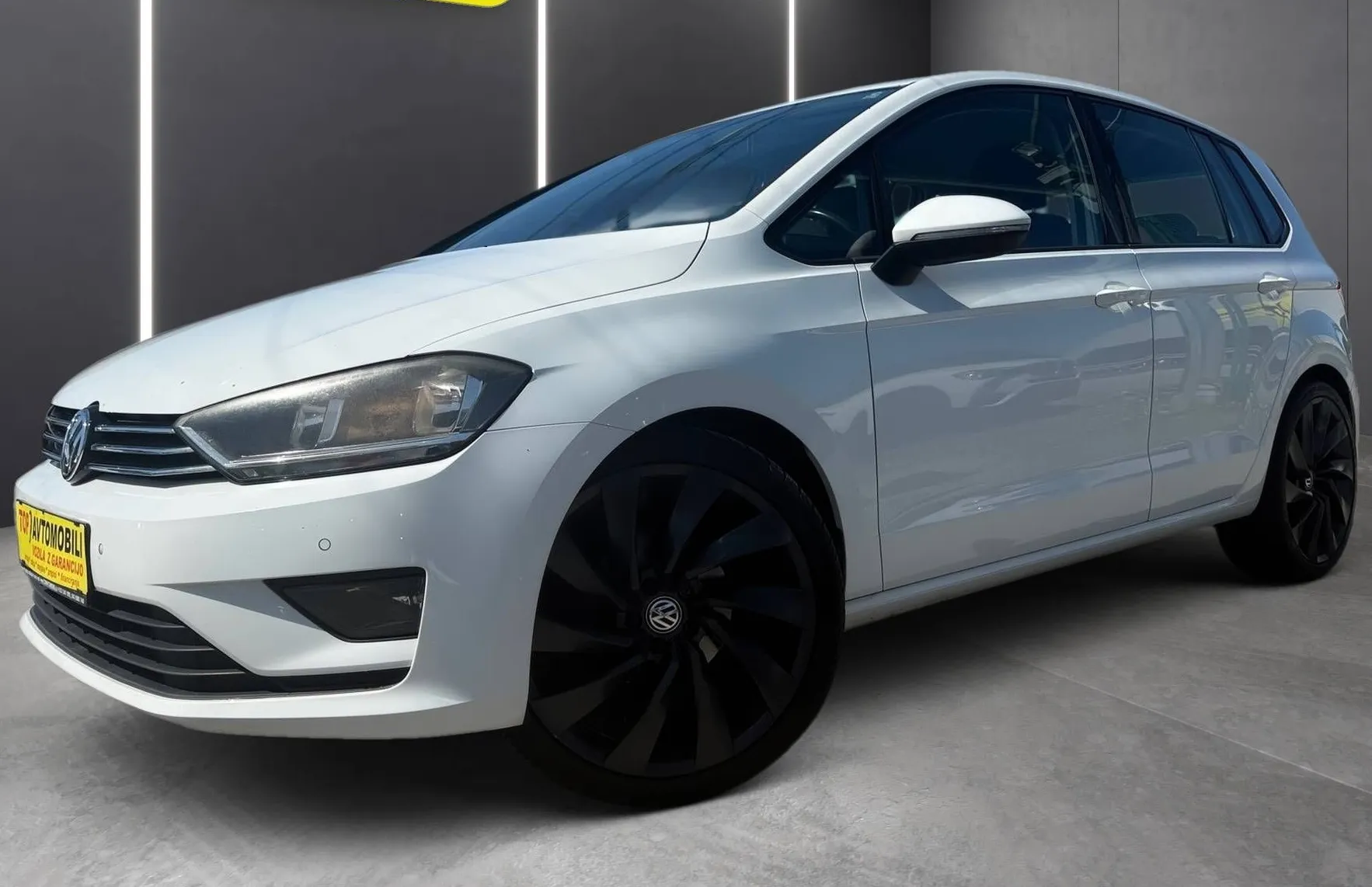 Zunanja slika - VW Golf - Sportsvan 1.6 TDI MOŽNOST FINANCIRANJA BREZ POLOGA - 2