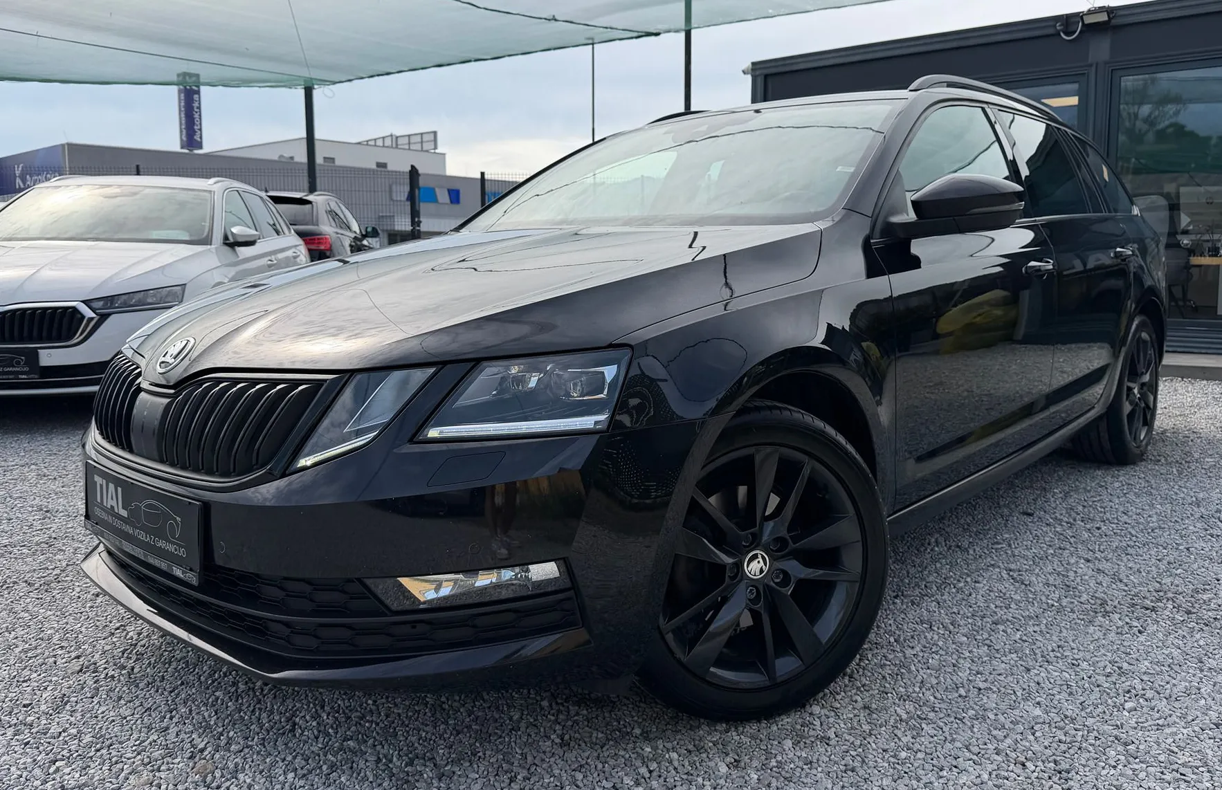Zunanja slika - Škoda Octavia - 2.0 TDI SLO-FULL LED-ACC-CANTON-ŠPORTNI SEDEŽI - 1