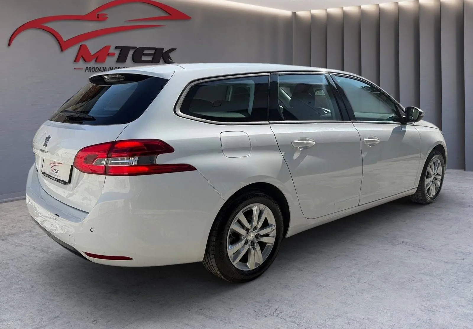 Notranja slika - Peugeot 308 - 1.2 PureTech 130 PLIN ... - 8